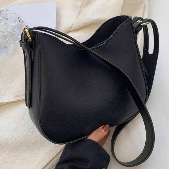 Black Crossbody/Shoulder Bag - Picture 4 of 5